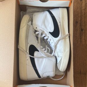 Nike White and Black High-Tops Leather Blazer